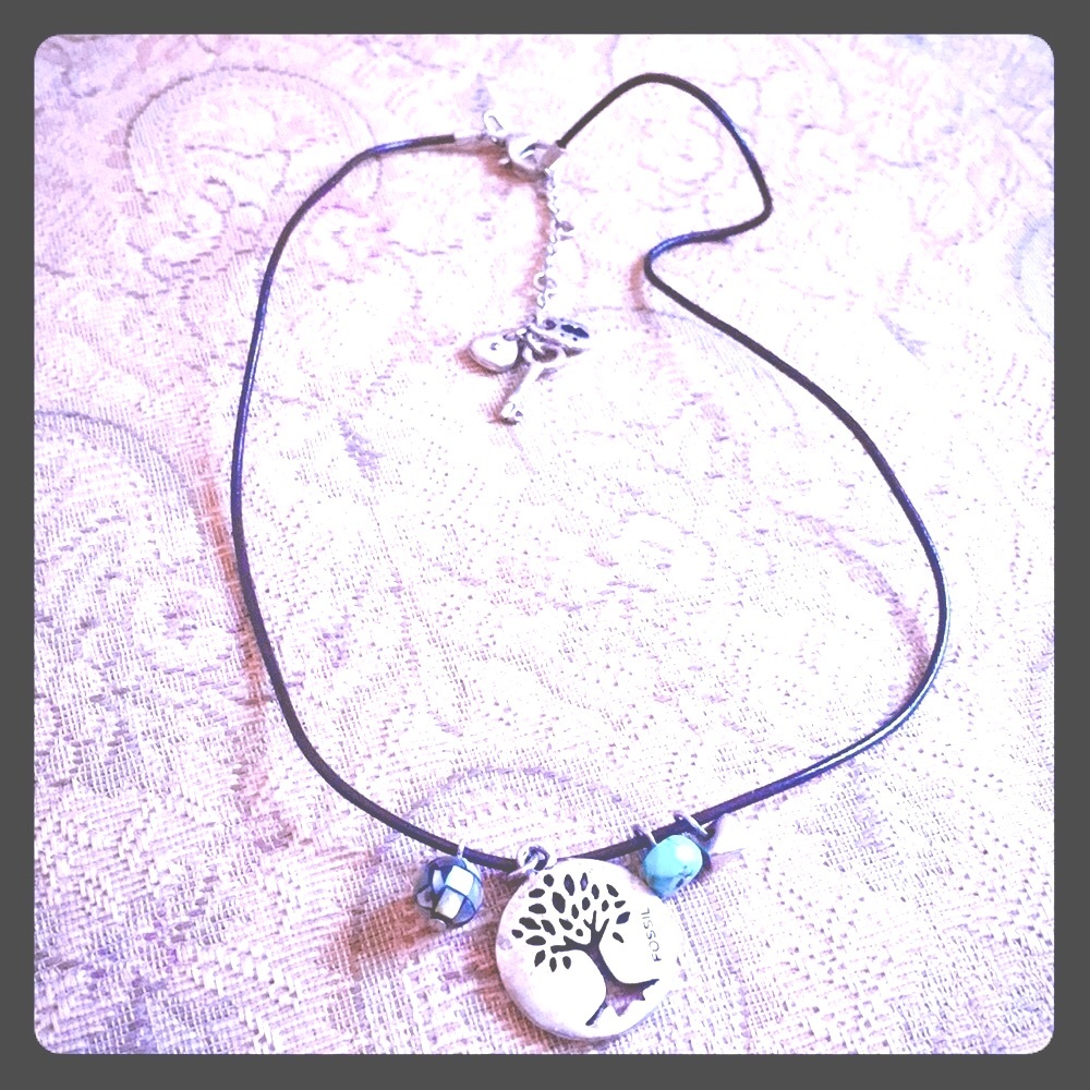 🦕 Vntg Fossil Brand Silver Tree of Life Necklace